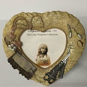 Victorian Style Picture Frame Heart 3” Photo Hand Painted comb hair bow rope EUC